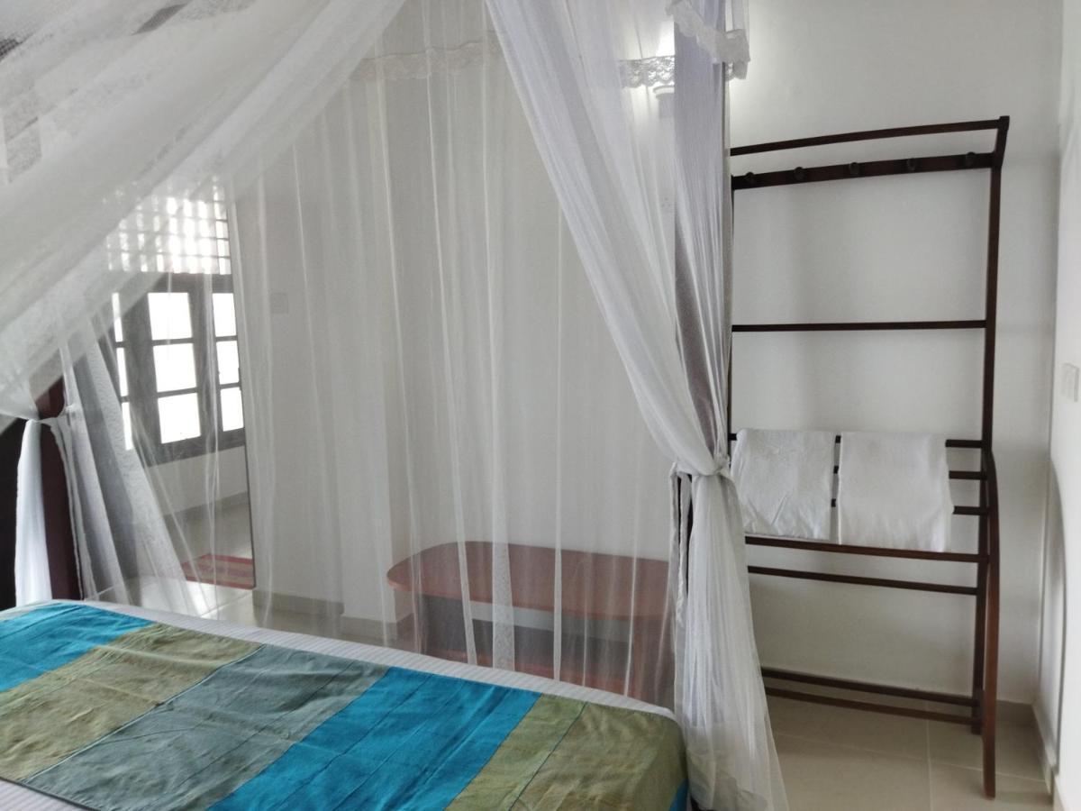 Shanika Beach Inn Tangalle Exterior photo