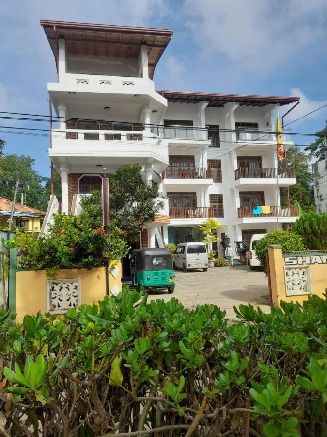 Shanika Beach Inn Tangalle Exterior photo