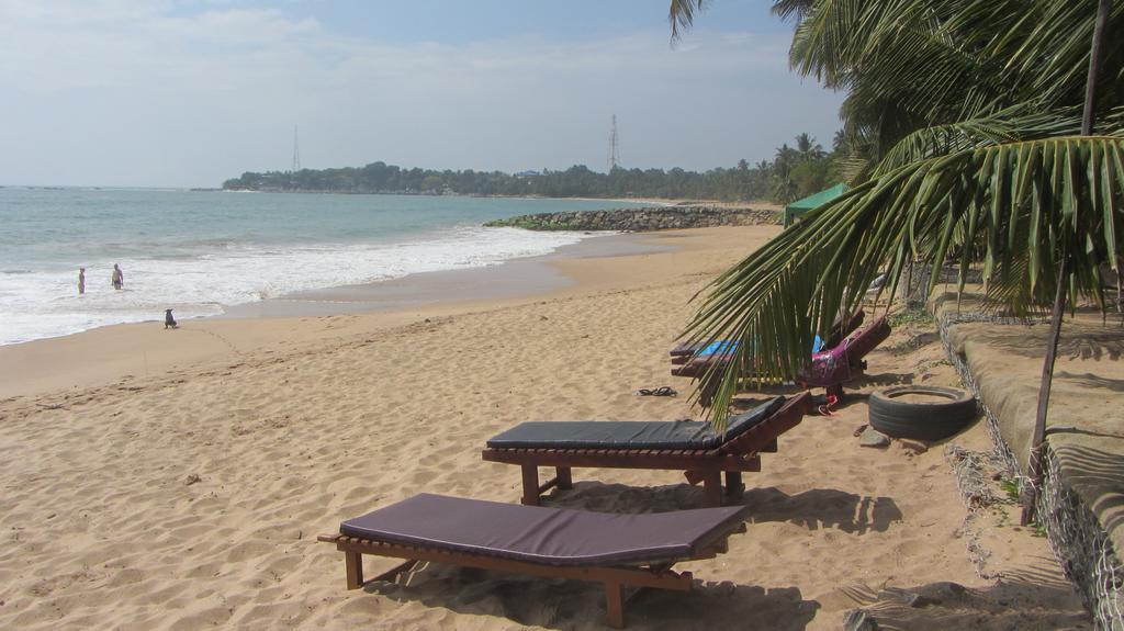 Shanika Beach Inn Tangalle Exterior photo